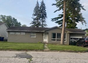 1129 West Carson St – 5 Bedrooms